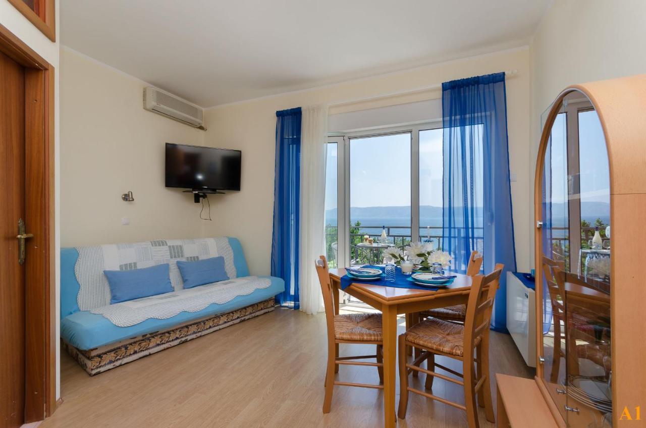 Apartments And Room Drazen Novi Vinodolski Exterior foto