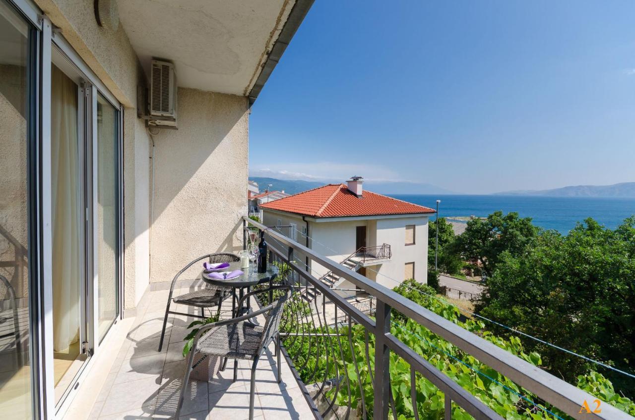 Apartments And Room Drazen Novi Vinodolski Exterior foto